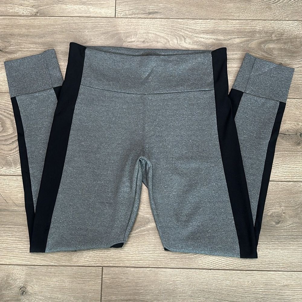 Athleta Essex Hybrid High Rise Heather Gray And Black Jogger Leggings Size Mediu